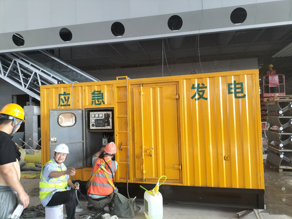 钦州怎样判断空气滤清器是否需要更换？