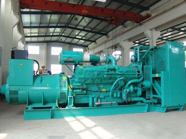 钦州影响800KW发电机组油耗的因素有哪些？